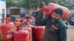 Notices Issued to 1,400 Gas Agencies for Hoarding
